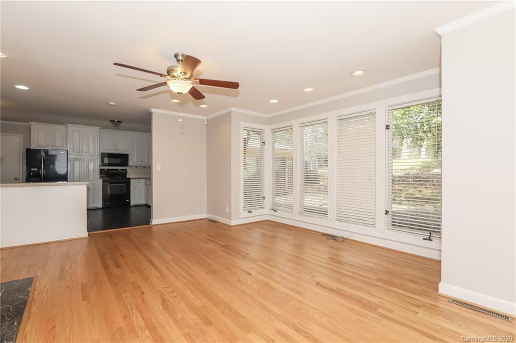 5913 Sharon View Road, Unit 18 Charlotte, NC 28226 - Photo 8 of 15 Gallery Image 8