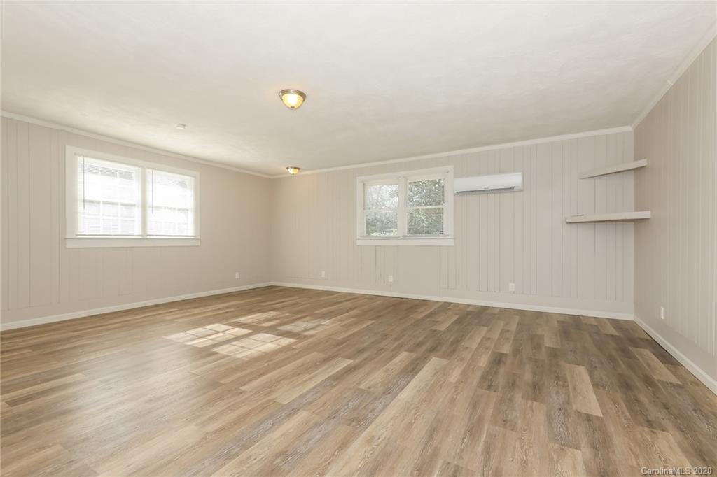 5913 Sharon View Road, Unit 18 Charlotte, NC 28226 - Photo 10 of 15 Gallery Image 10