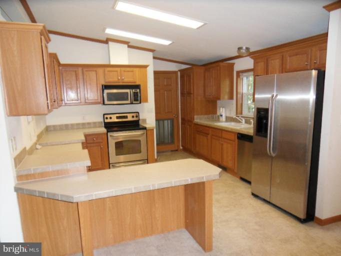 6003 Corey Way Hurlock, MD 21643 - Photo 6 of 27 Kitchen