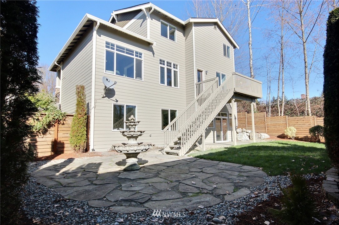 6017 Northeast 2nd Street Renton, WA 98059 - Photo 22 of 23 Gallery Image 22