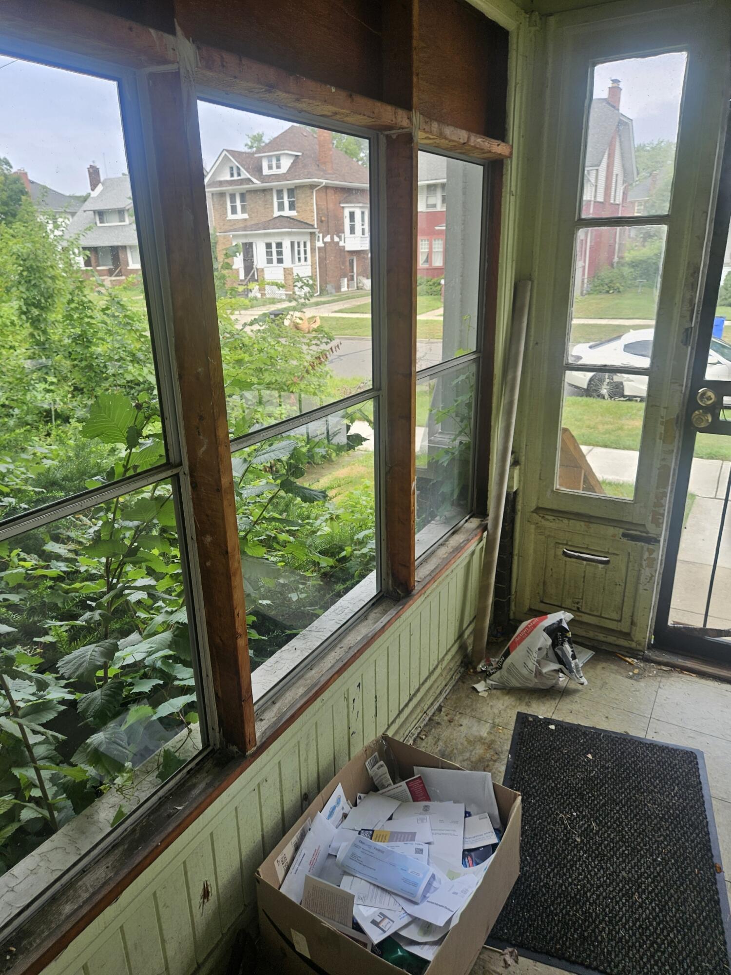 689 Webb Street Detroit, MI 48202 - Photo 16 of 64 Resized_20250813_100541