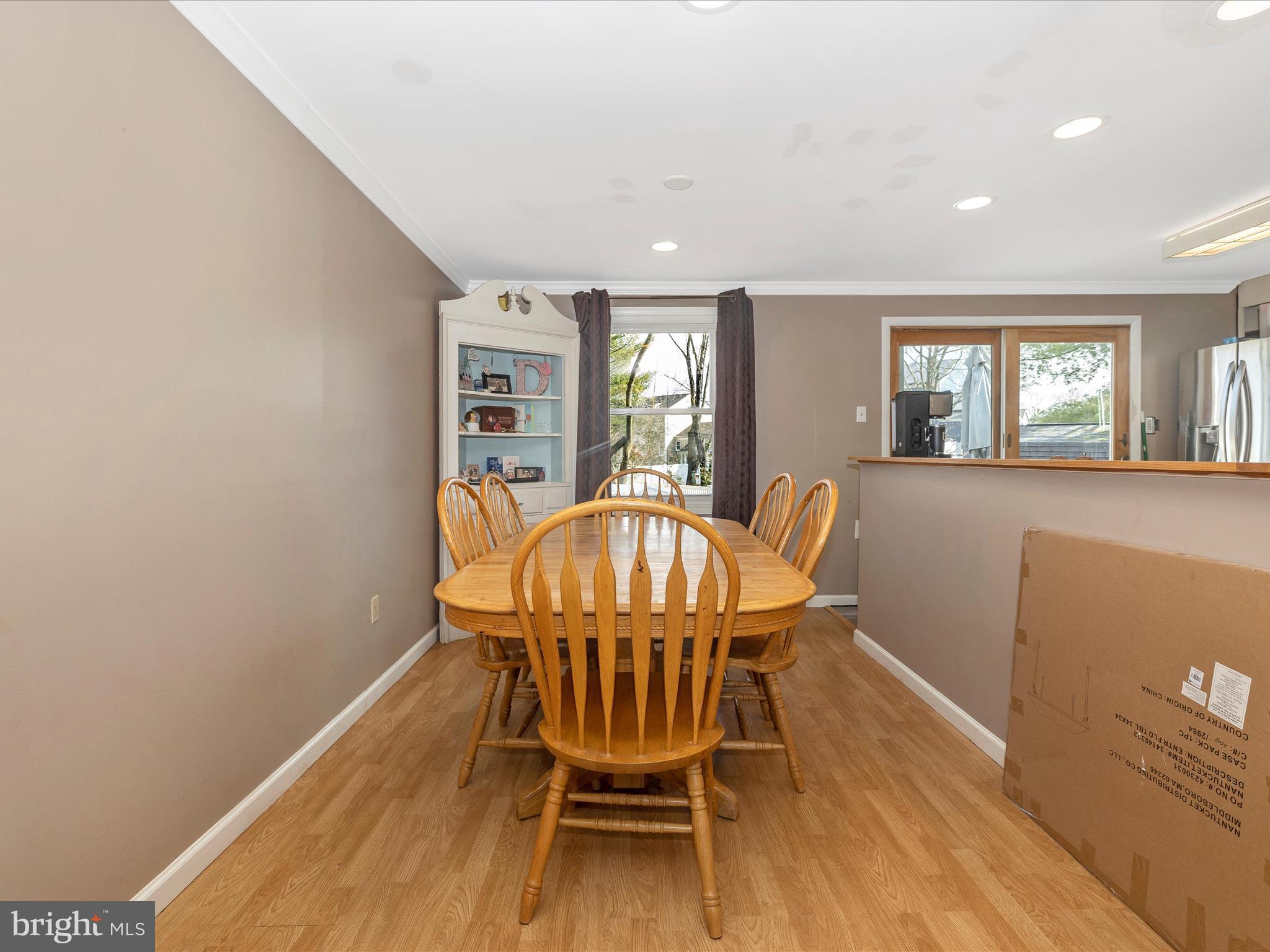 19017 Wootton Avenue Poolesville, MD 20837 - Photo 11 of 46 Dining Room