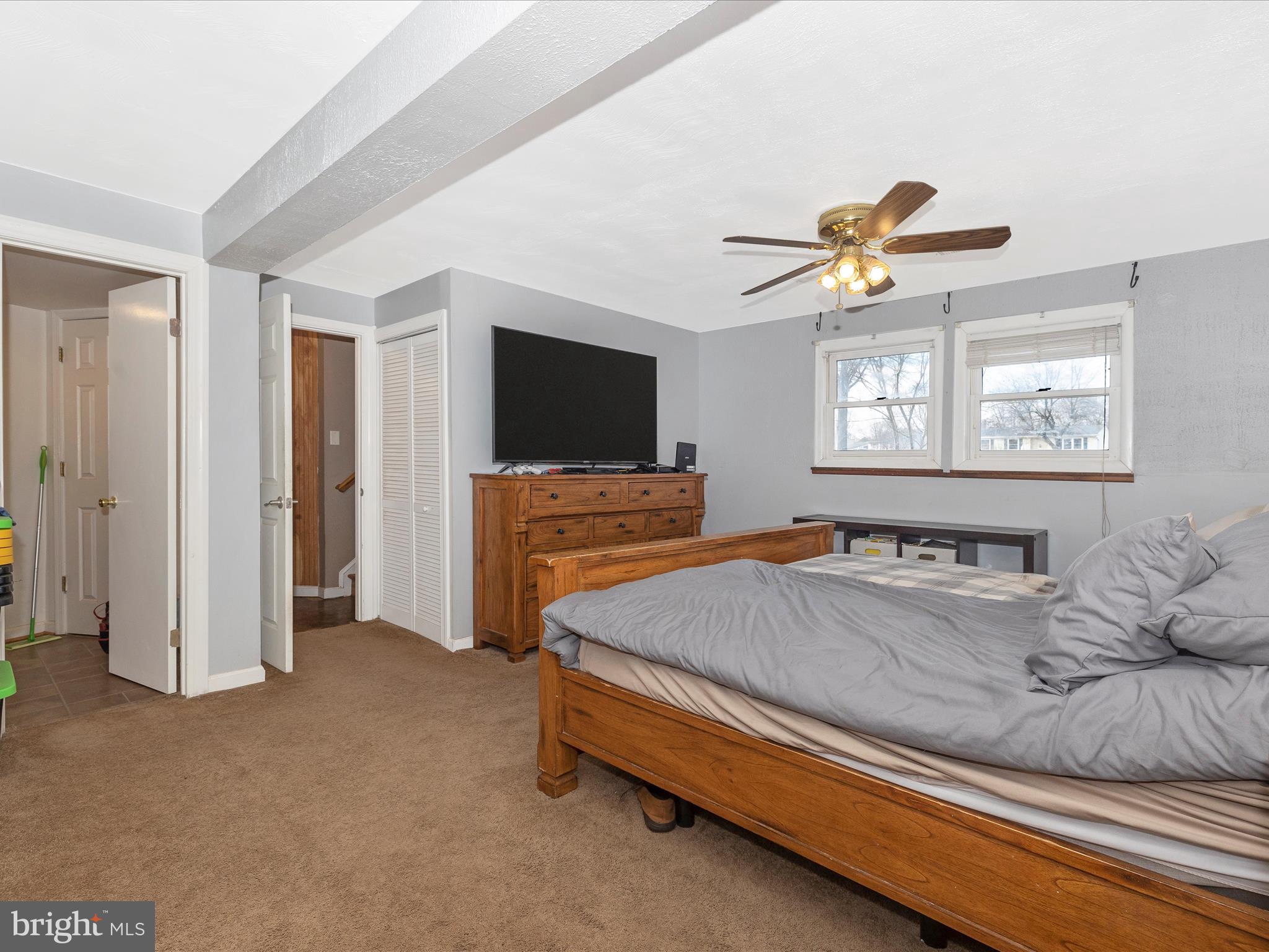 19017 Wootton Avenue Poolesville, MD 20837 - Photo 21 of 46 Primary Bedroom