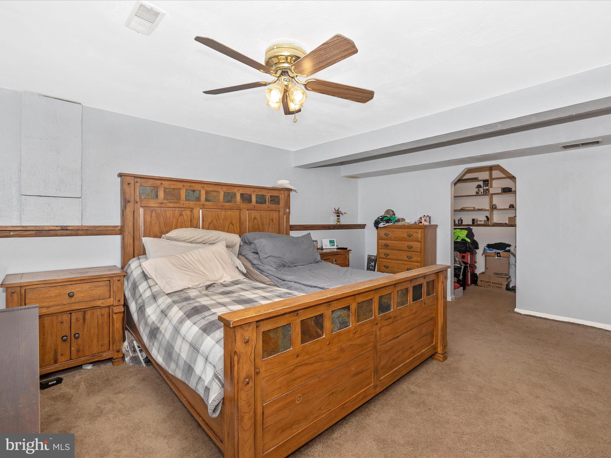 19017 Wootton Avenue Poolesville, MD 20837 - Photo 23 of 46 Primary Bedroom