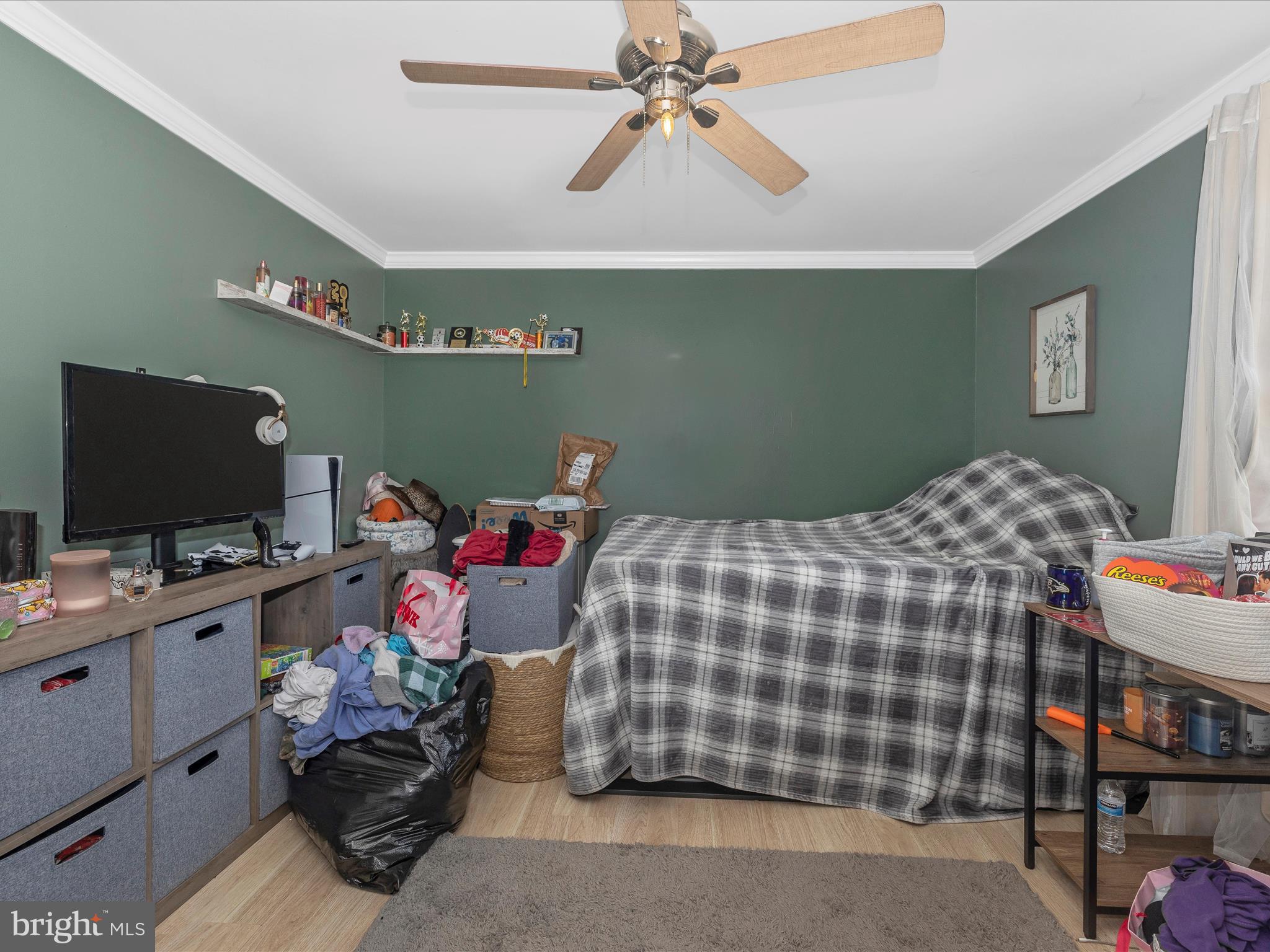 19017 Wootton Avenue Poolesville, MD 20837 - Photo 27 of 46 Bedroom 2