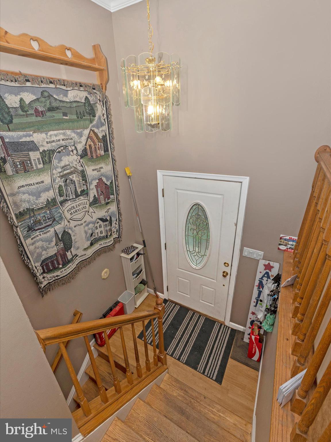 19017 Wootton Avenue Poolesville, MD 20837 - Photo 3 of 46 Entry