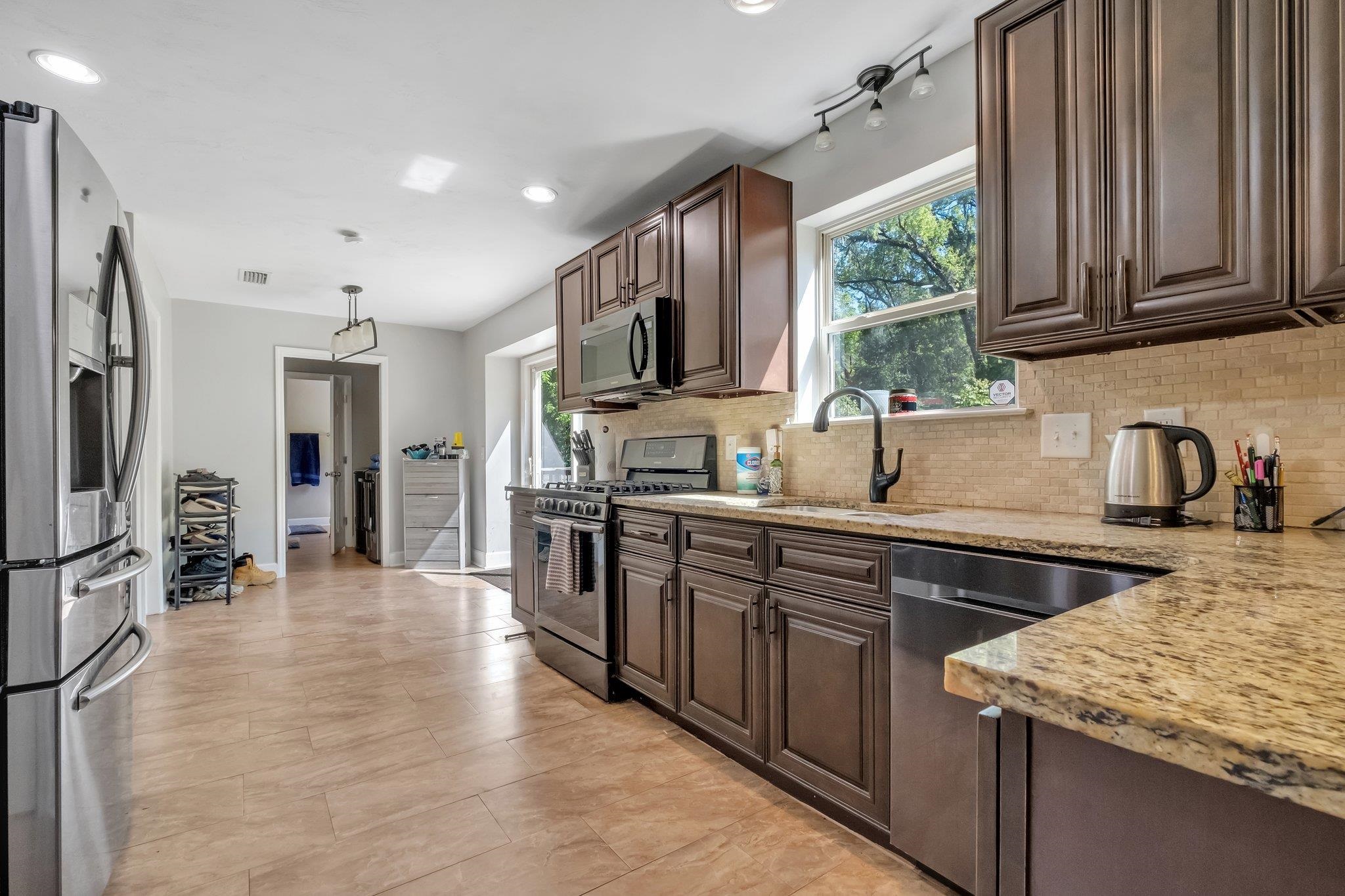 624 Litchfield Road Tallahassee, FL 32312 - Photo 1 of 25 Gallery Image 1