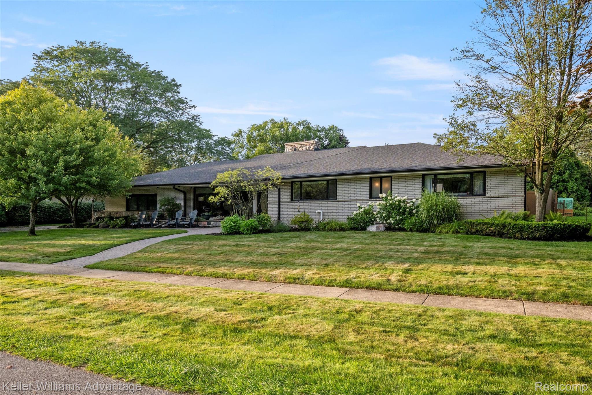 26284 Graham Road Redford, MI 48239 - Photo 4 of 54 Gallery Image 4