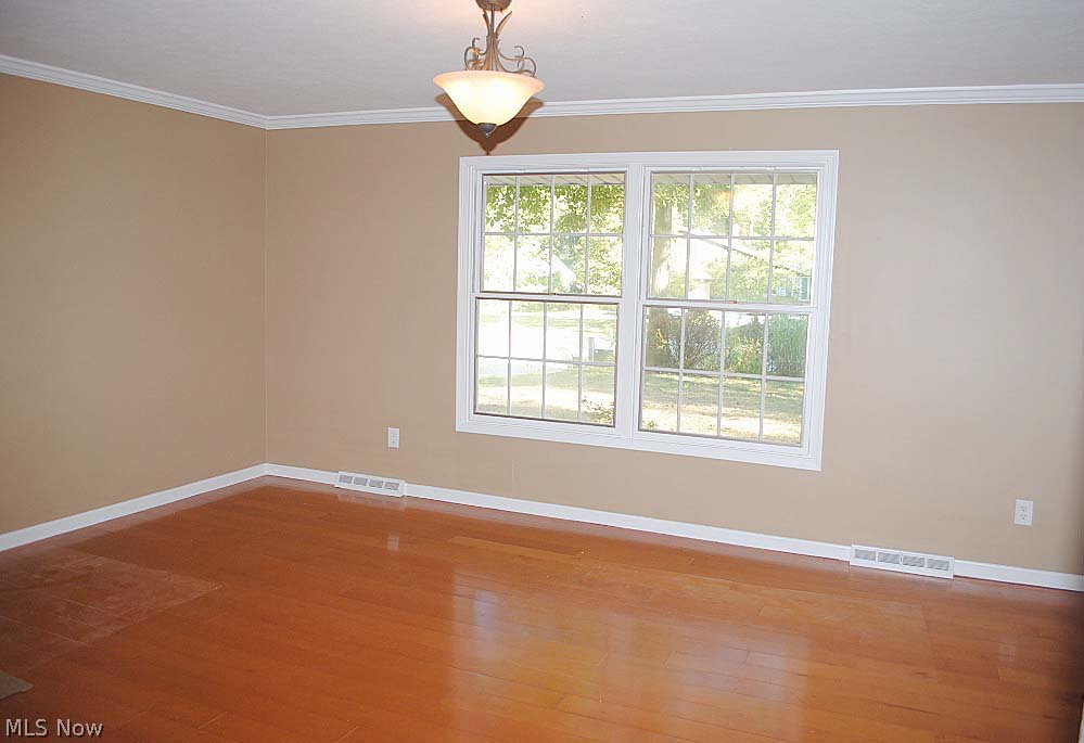 37463 Hunters Ridge Solon, OH 44139 - Photo 7 of 16 Gallery Image 7
