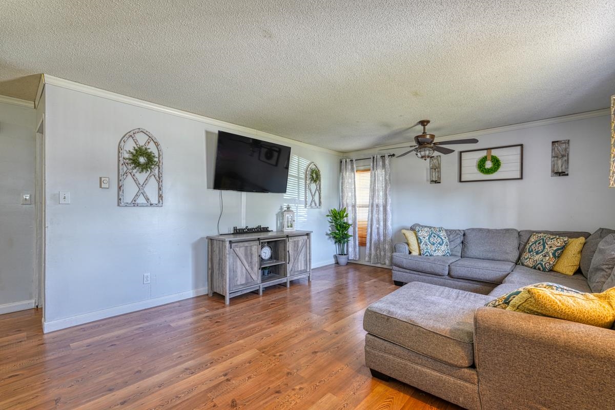 218 Thompson Road Chesnee, SC 29323 - Photo 2 of 35