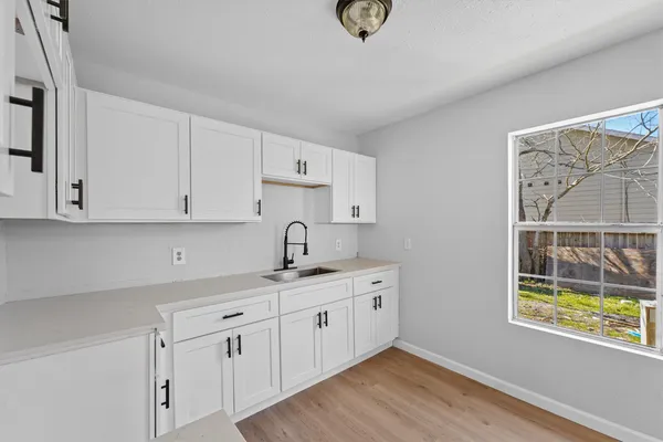 $1,050 | 8030 Record Street, Unit B, Houston, TX 77028