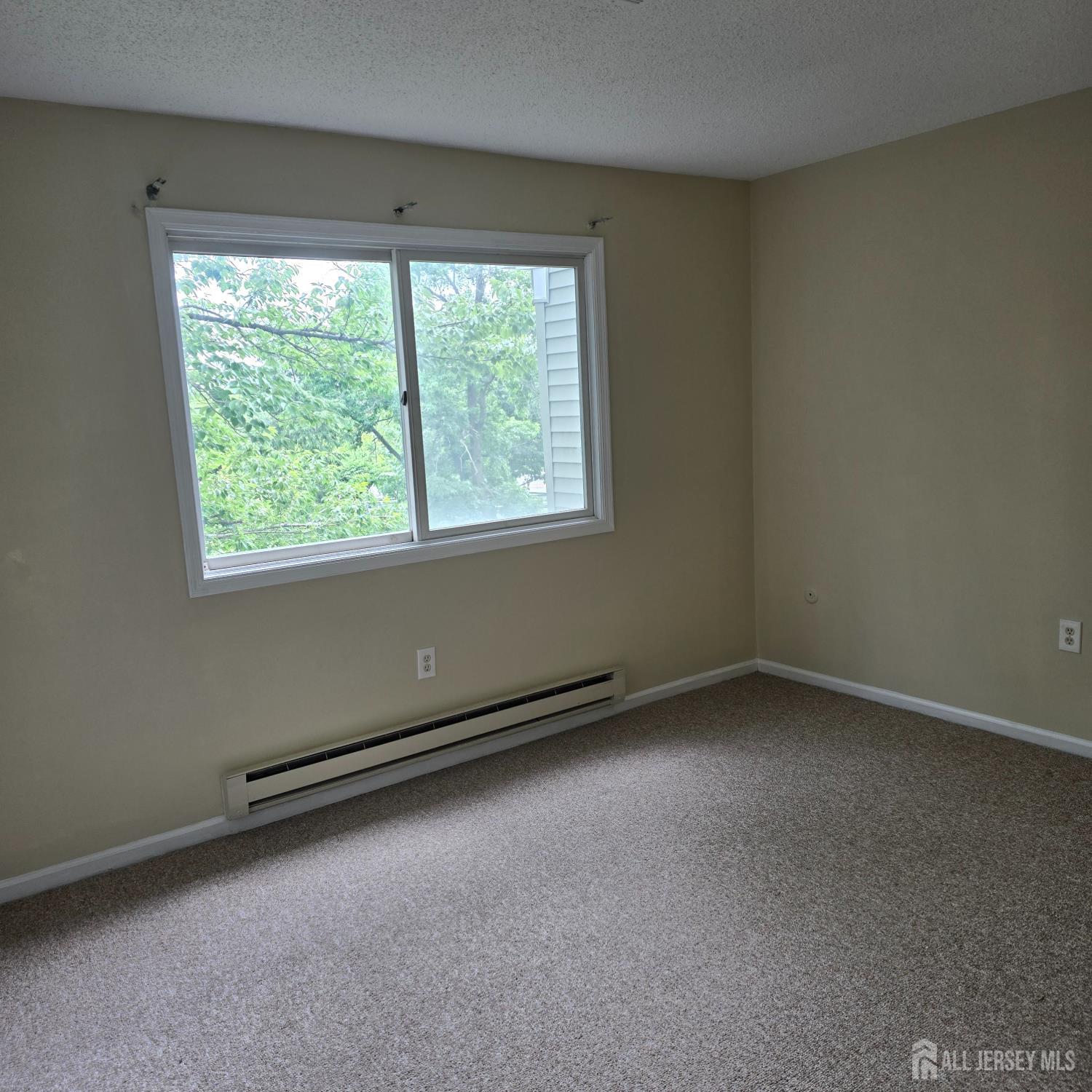 456 N Roxbury Lane Monroe Township, NJ 08831 - Photo 5 of 13