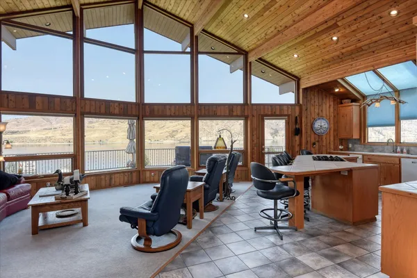 $775,000 | 16547 Whitelaw Road East, Wilbur, WA 99185