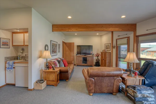 $775,000 | 16547 Whitelaw Road East, Wilbur, WA 99185