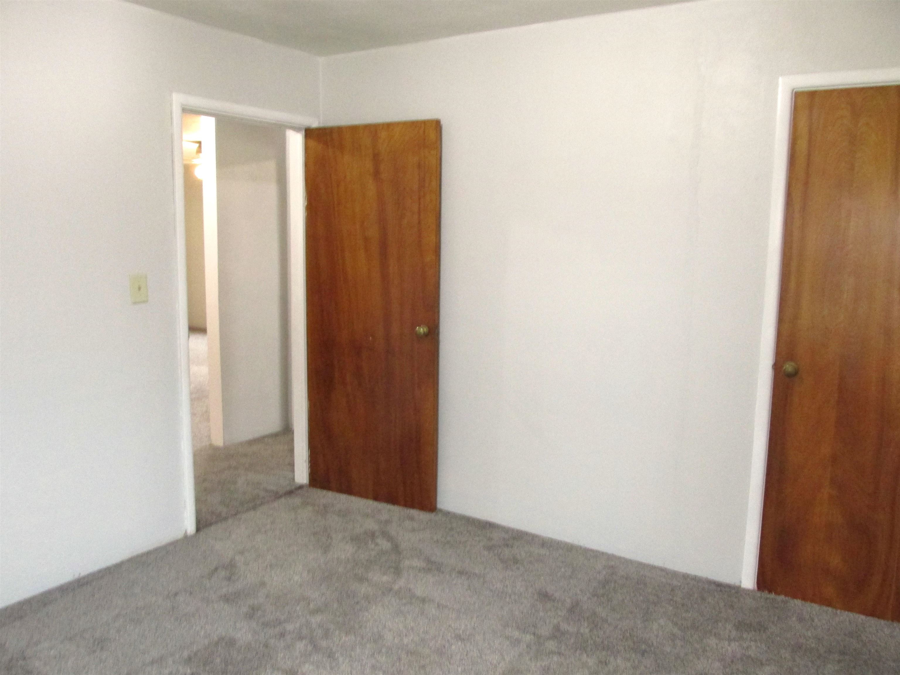 926 West 2nd Street Byron, IL 61010 - Photo 11 of 20 a view of an empty room