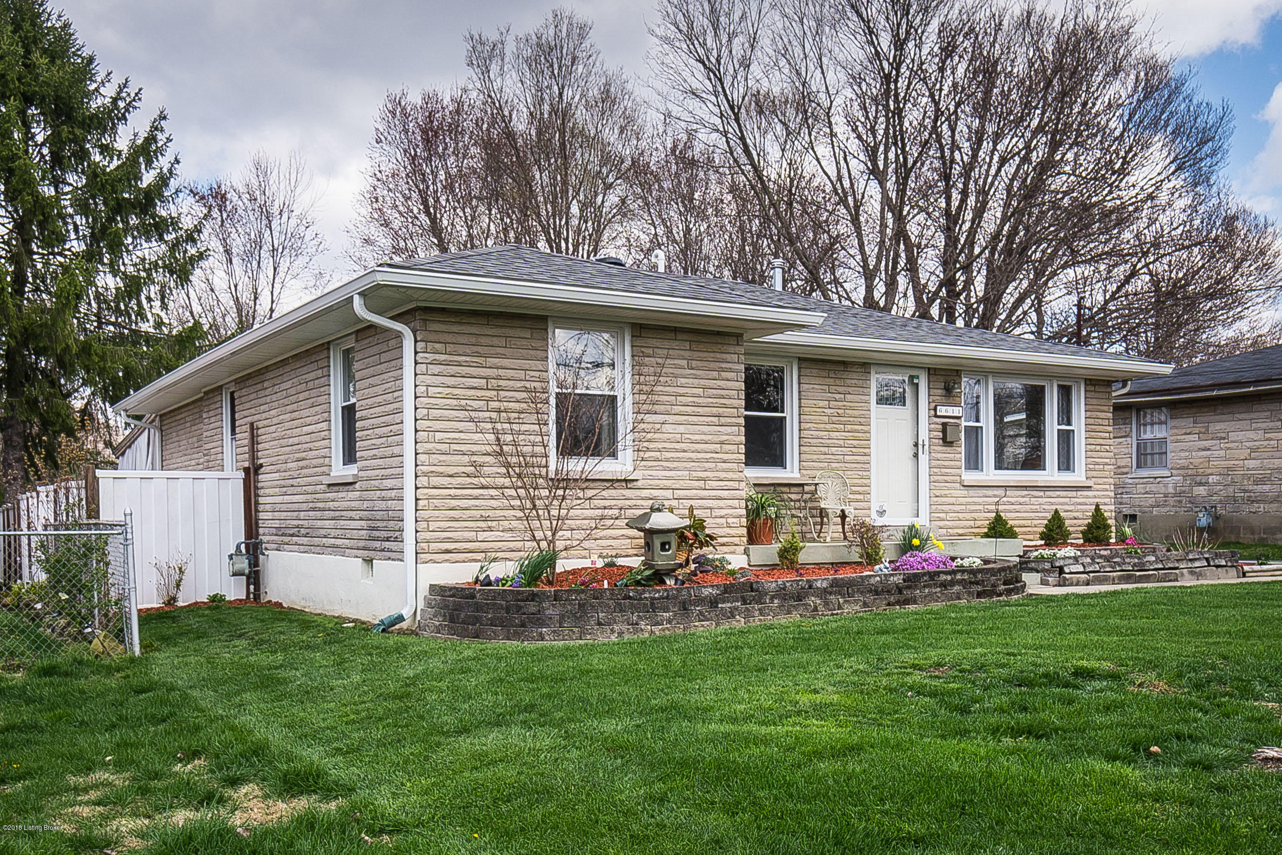 6611 Delton Road Louisville, KY 40258 - Photo 2 of 49 2