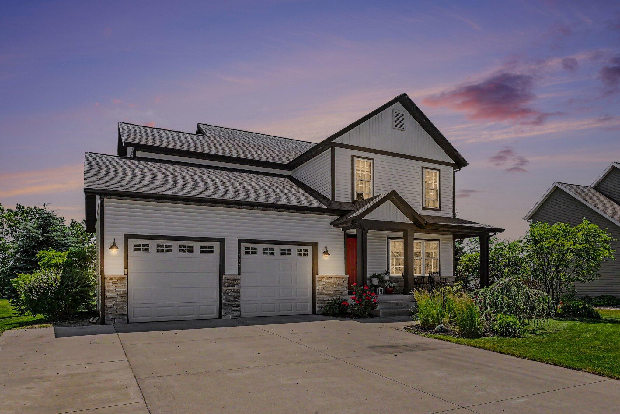 6021 Racine Drive Stevensville, MI 49127 - Photo 1 of 26 001_file_5881