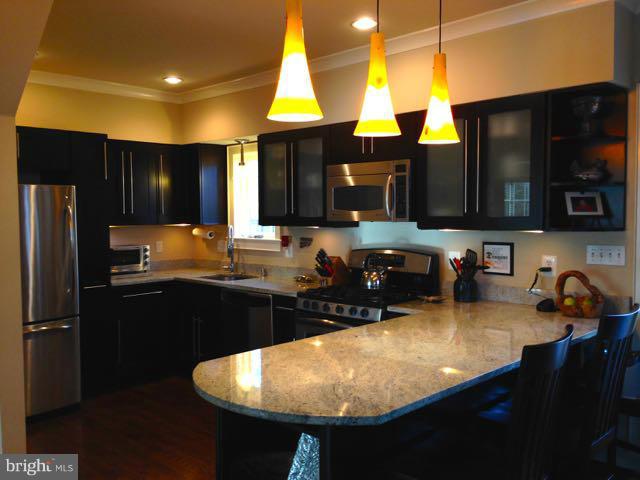611 Ray Drive Silver Spring, MD 20910 - Photo 4 of 25 Kitchen