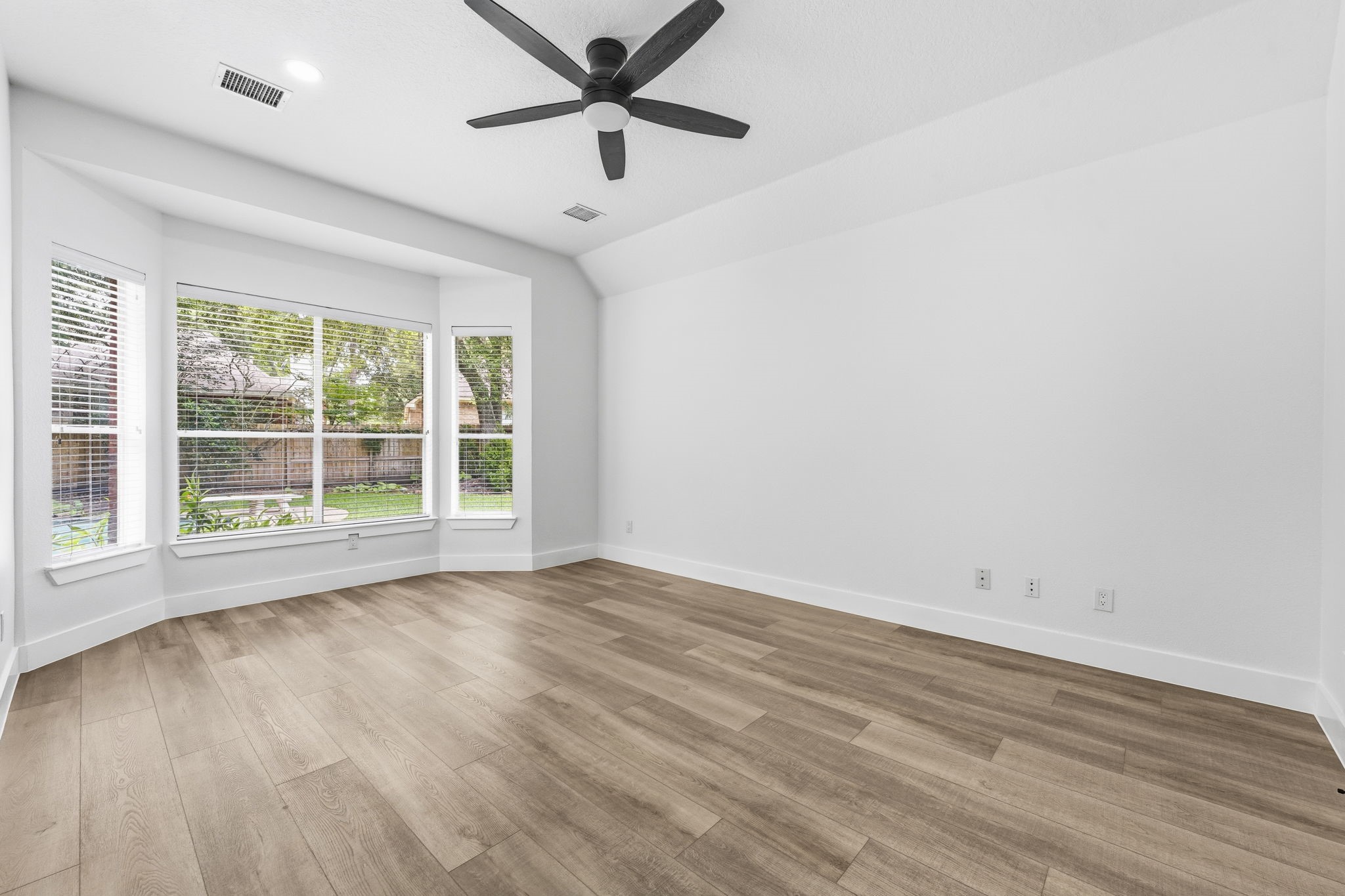 138 West Stockbridge Landing Circle Spring, TX 77382 - Photo 13 of 45