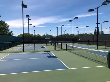 a view of a tennis court