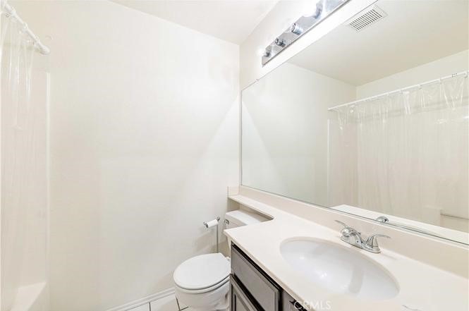 40207 Mimulus Way Temecula, CA 92591 - Photo 10 of 20 Bath