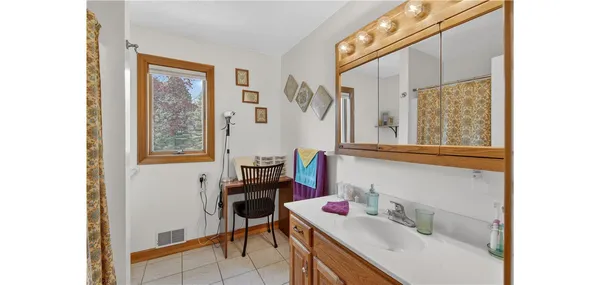 $269,900 | 5501 Hague Avenue, Jackson, MI 49203