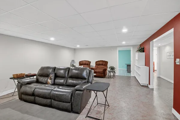 $269,900 | 5501 Hague Avenue, Jackson, MI 49203