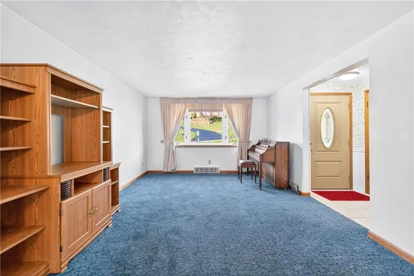 $264,000 | 1033 Old Hills Road, McKeesport, PA 15135