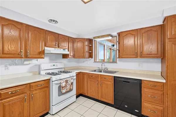$264,000 | 1033 Old Hills Road, McKeesport, PA 15135