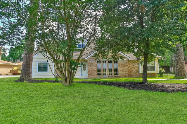 $375,000 | 711 Rosewood Drive, Shenandoah, TX 77381