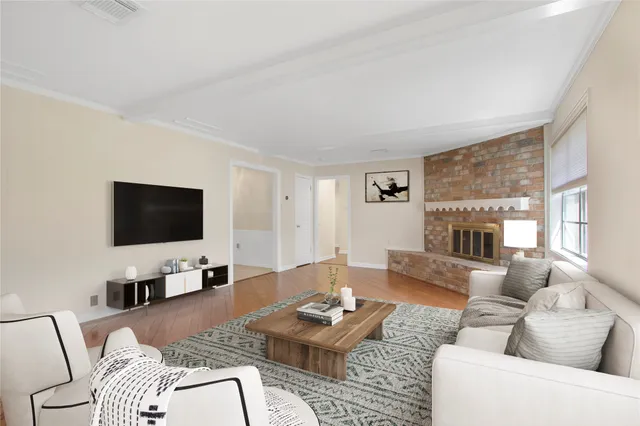 $375,000 | 711 Rosewood Drive, Shenandoah, TX 77381