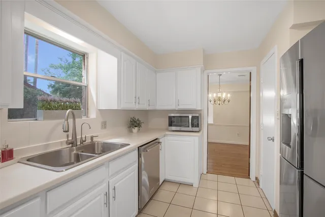 $375,000 | 711 Rosewood Drive, Shenandoah, TX 77381