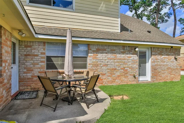 $375,000 | 711 Rosewood Drive, Shenandoah, TX 77381