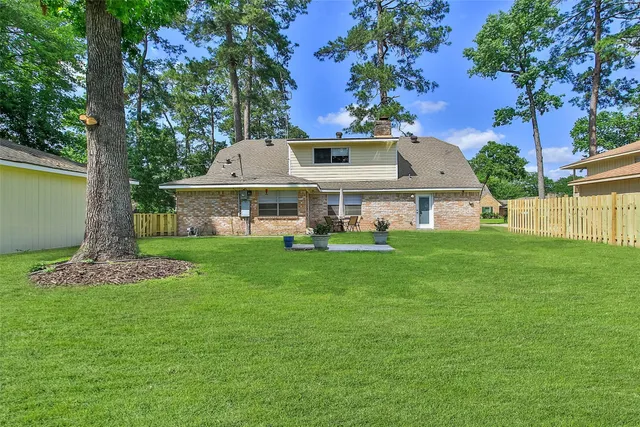 $375,000 | 711 Rosewood Drive, Shenandoah, TX 77381