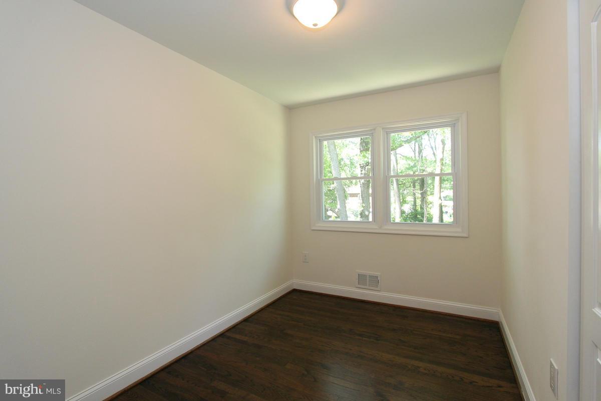 9311 Piscataway Road Clinton, MD 20735 - Photo 12 of 29 Bedroom