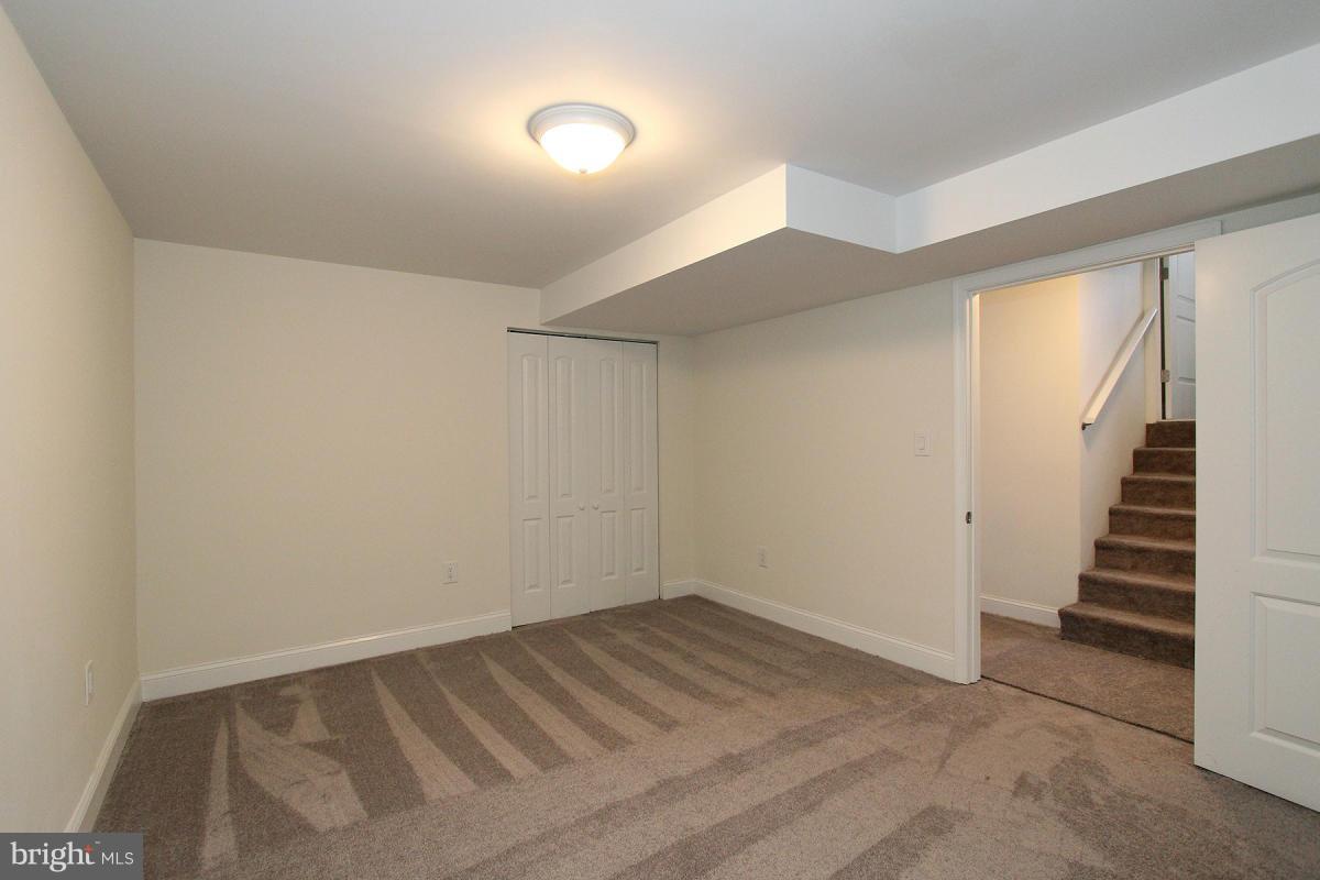 9311 Piscataway Road Clinton, MD 20735 - Photo 22 of 29 Family Room