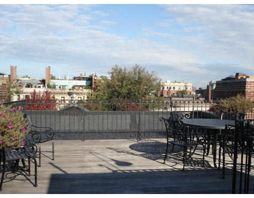 302 Commonwealth Avenue, Unit D Boston, MA 02115 - Photo 3 of 11 a view of a terrace