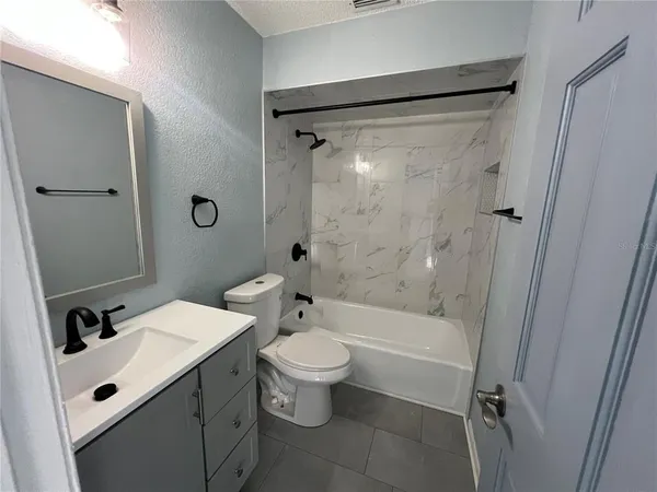 $1,500 | 810 Kings Court, Unit D, Punta Gorda, FL 33950