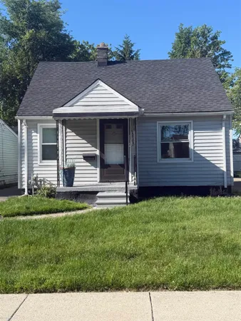 $1,500 | 20846 Hampton Street, Harper Woods, MI 48225