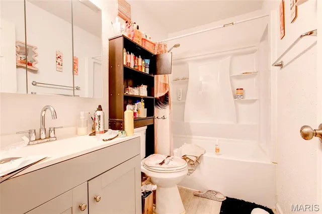 $500,000 | 1001 College Avenue, Alton, IL 62002