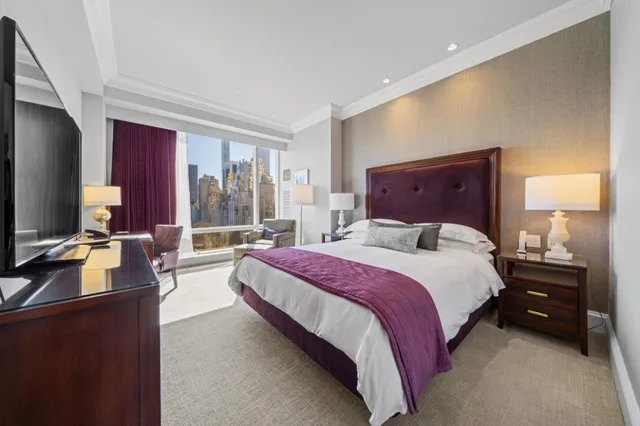 $3,495,000 | 1 Central Park West, Unit 1502 | Upper West Side