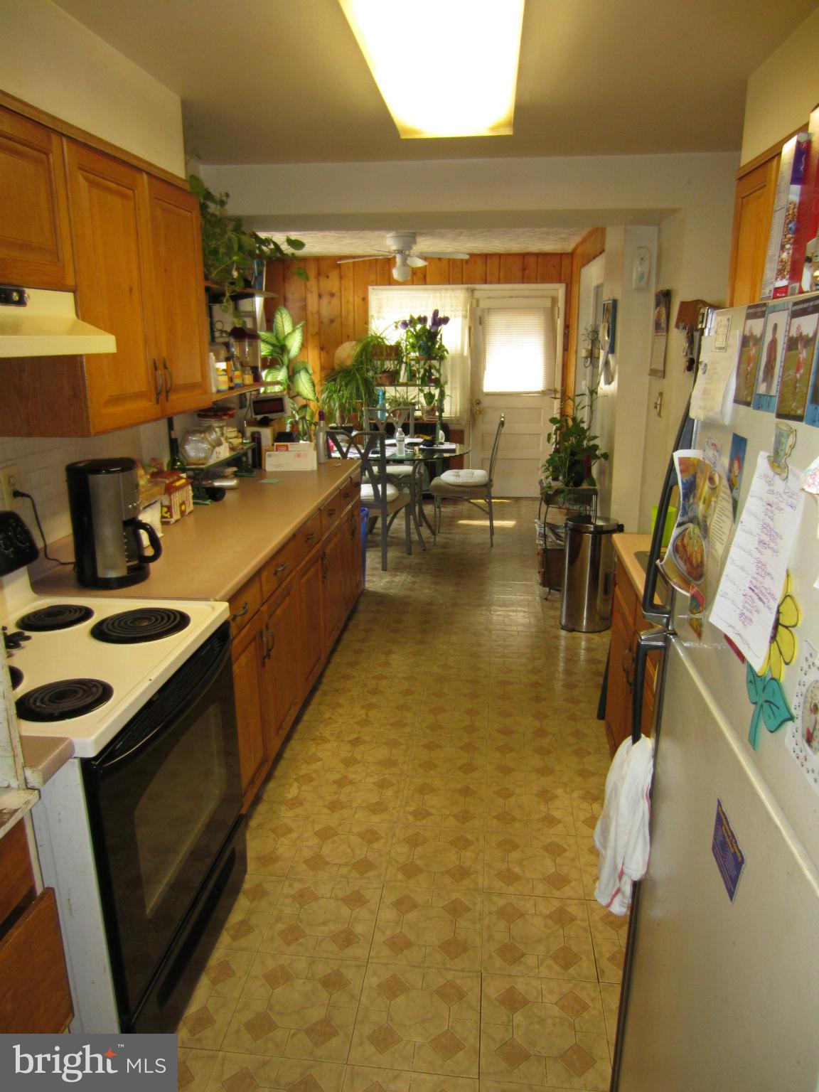 9409 Curran Road Silver Spring, MD 20901 - Photo 10 of 30 Kitchen