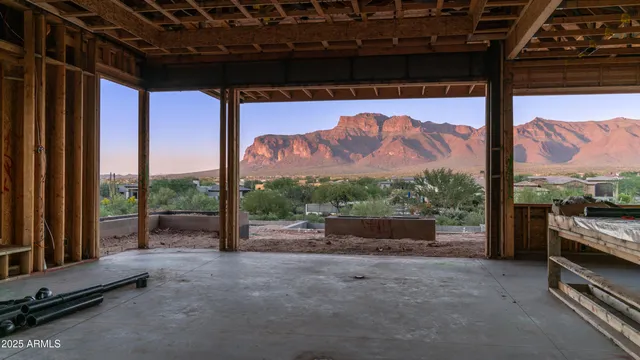 a view of roof with sitting area