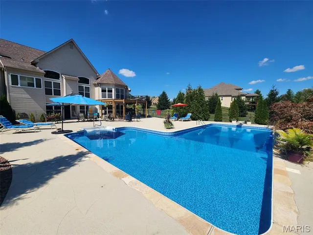 $1,150,000 | 249 Dardenne Farms Drive, St. Charles, MO 63304