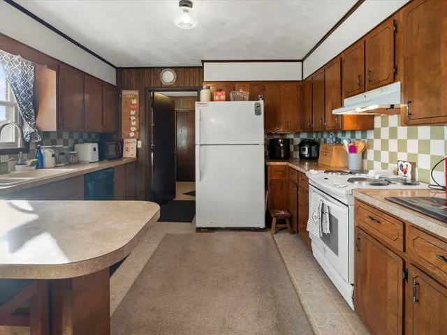 $285,000 | 205 West Boundary Road, Creal Springs, IL 62922