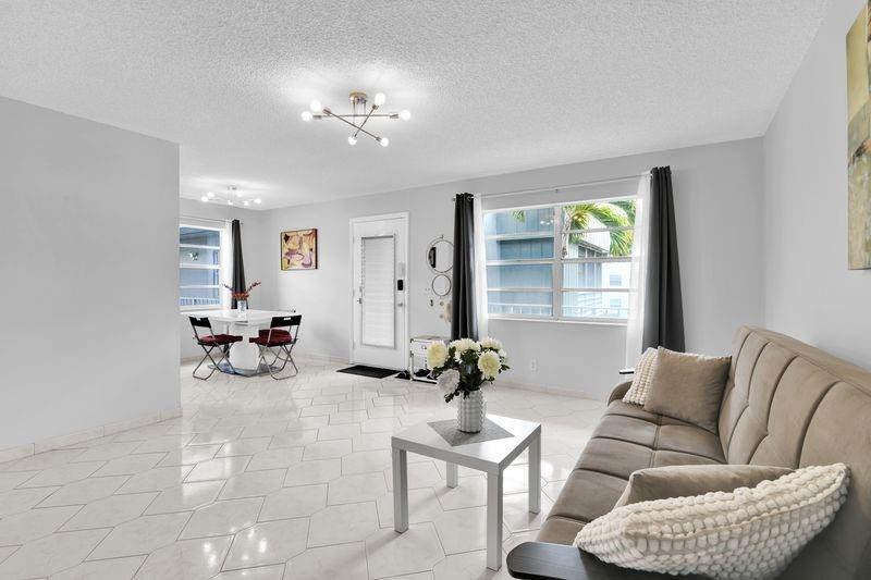 906 Normandy Trail, Unit 906 Delray Beach, FL 33484 - Photo 12 of 37 Photo 12