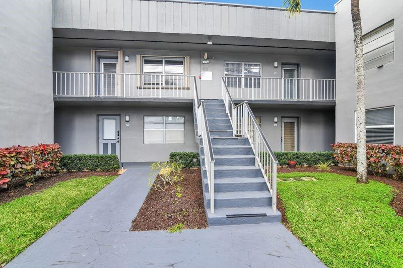 906 Normandy Trail, Unit 906 Delray Beach, FL 33484 - Photo 2 of 37 Photo 2