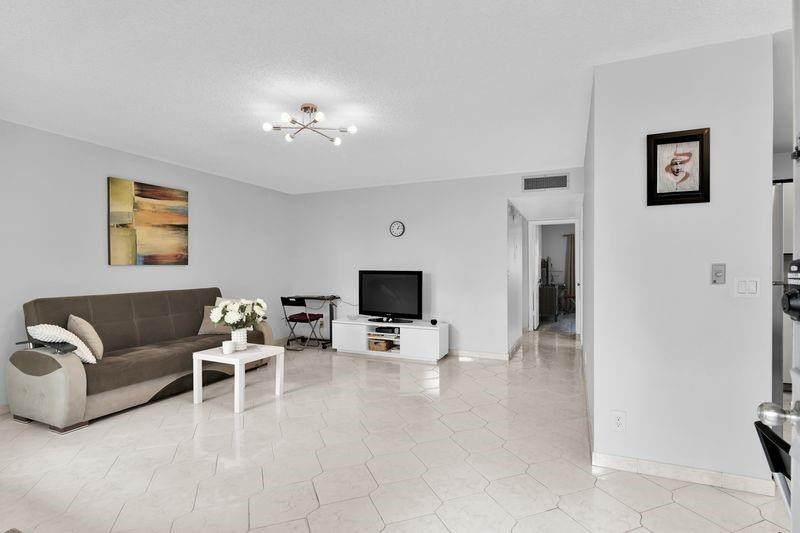 906 Normandy Trail, Unit 906 Delray Beach, FL 33484 - Photo 3 of 37 Photo 3