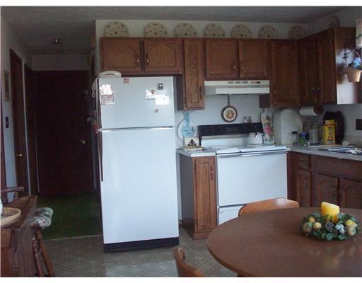 47 Randall Road North Berwick, ME 03906 - Photo 4 of 14 Kitchen.