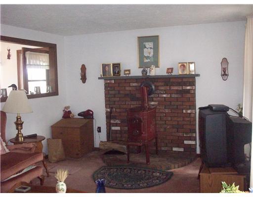 47 Randall Road North Berwick, ME 03906 - Photo 5 of 14 Living Room.
